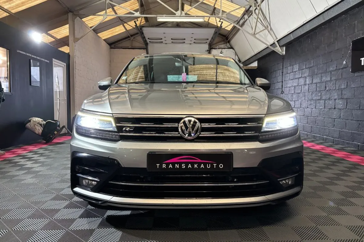 VOLKSWAGEN TIGUAN 2.0 TDI 190 DSG7 4Motion Carat Exclusive - Photo 4
