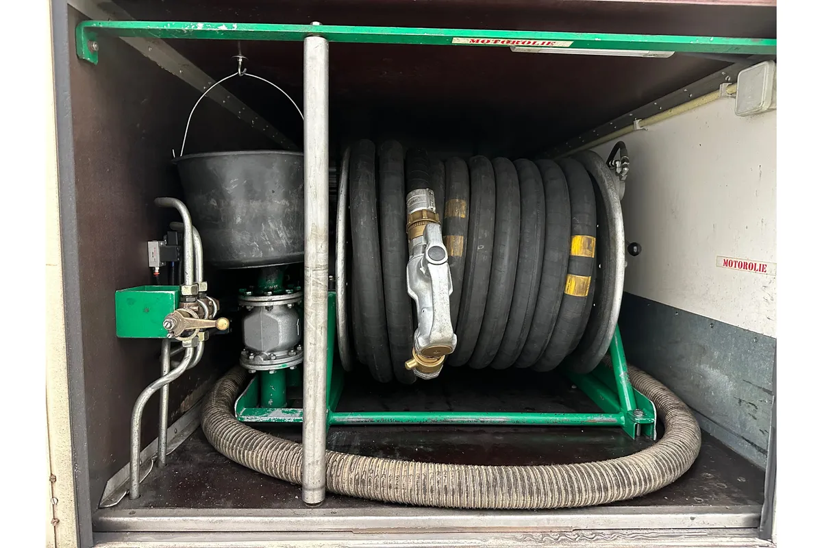 Mercedes-Benz Axor 1829 - Photo 10