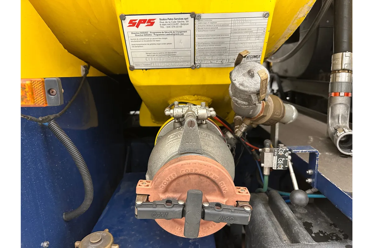 DAF CF85.410 - 6x2 - Photo 3